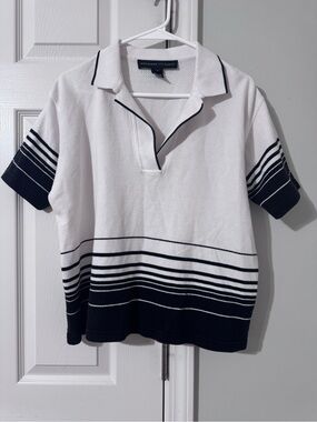 Adrienne Vittadini White & Black Stripe Polo Shirt Size Medium